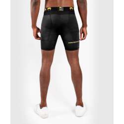 Venum lycra shorts G-fit (black/gold)3
